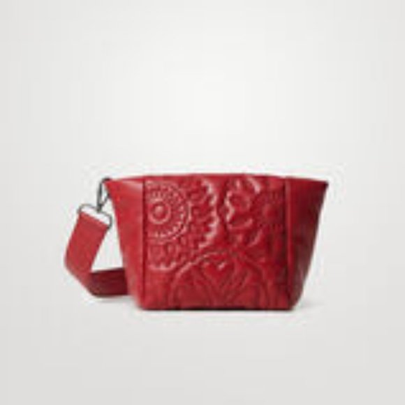 Brand new Desigual bag with tags - Picture 1 of 2